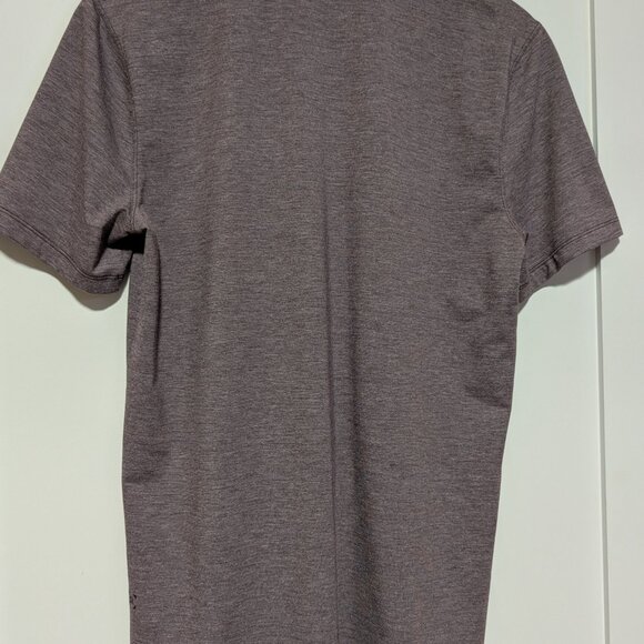 Men's Lululemon Short Sleeve Collared Polo Shirt - Picture 4 of 5
